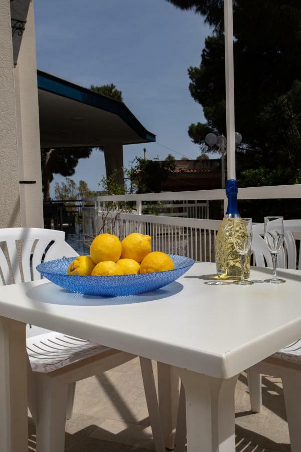 Villa Aurora Mondello Addaura Buitenkant foto