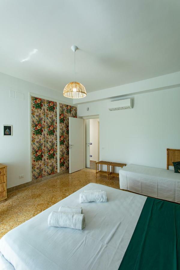 Villa Aurora Mondello Addaura Buitenkant foto